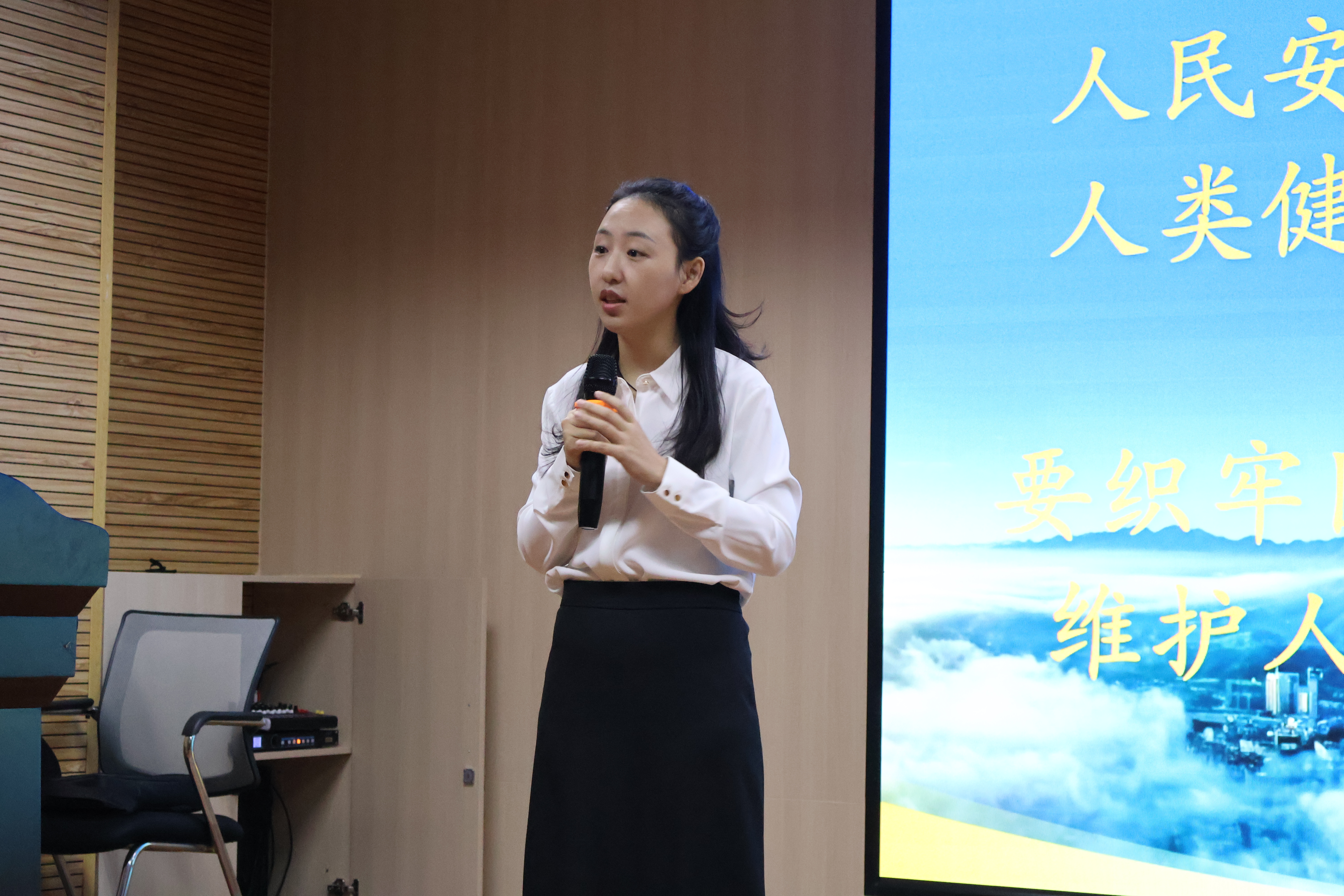 英国上市公司365