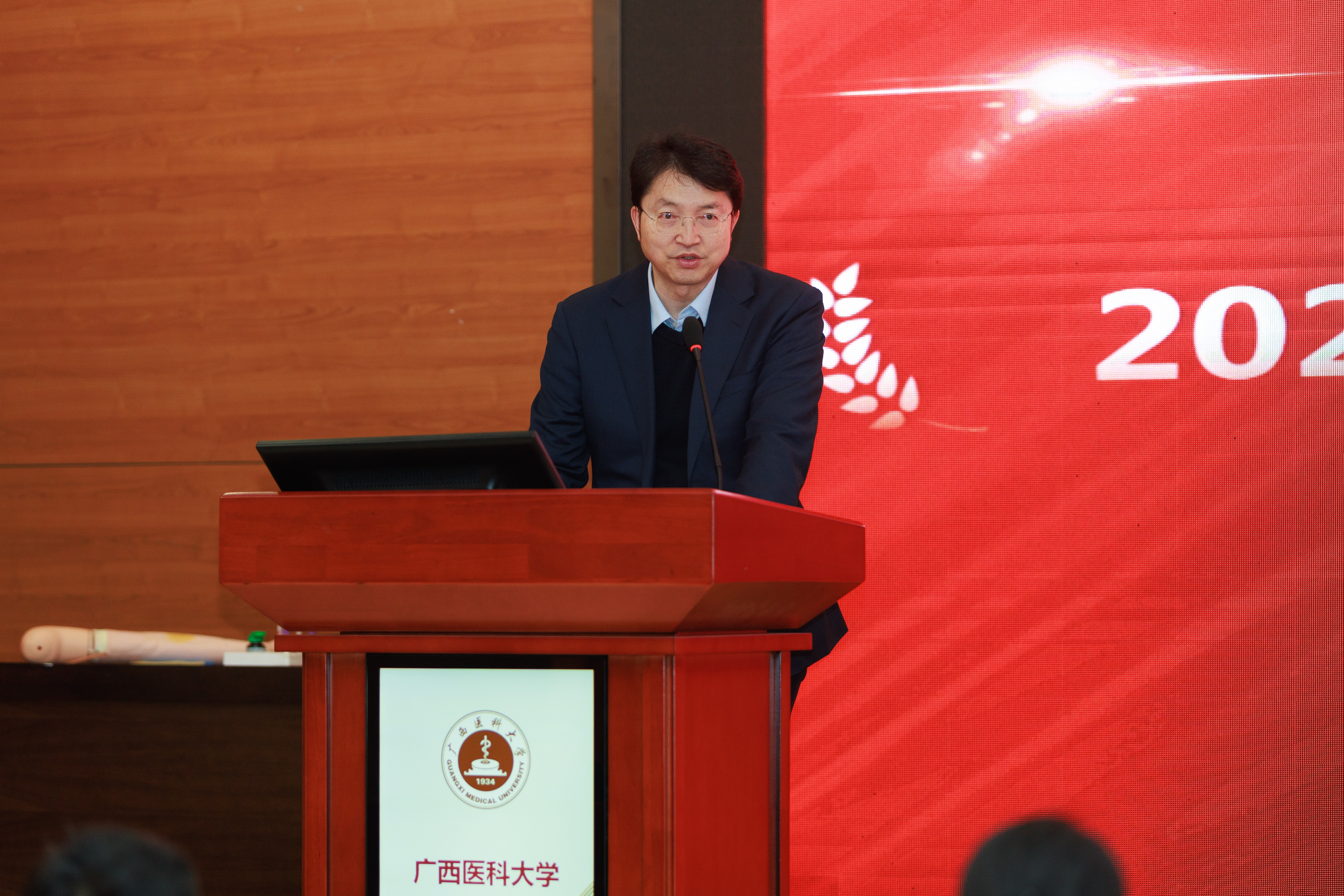 3(1).jpg 英国上市公司365